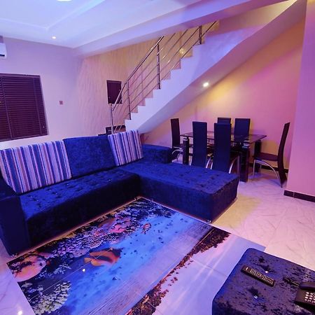 Double M Exquisite Suites And Lounge Lekki Ogombo Exteriör bild