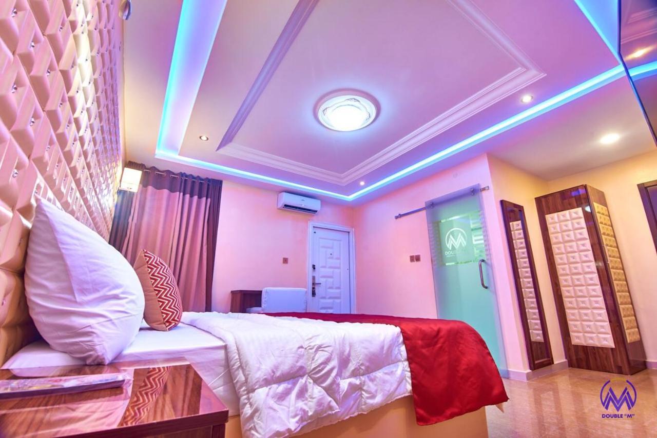 Double M Exquisite Suites And Lounge Lekki Ogombo Exteriör bild