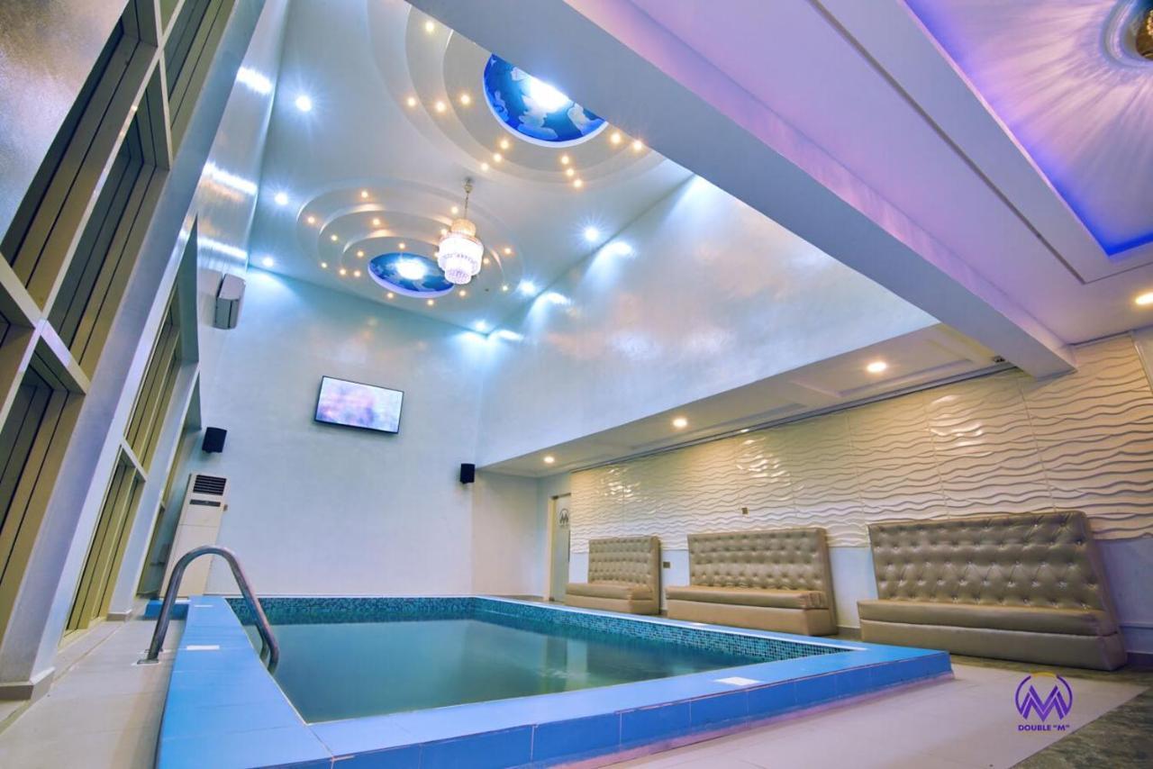 Double M Exquisite Suites And Lounge Lekki Ogombo Exteriör bild