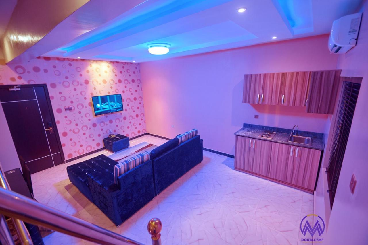 Double M Exquisite Suites And Lounge Lekki Ogombo Exteriör bild