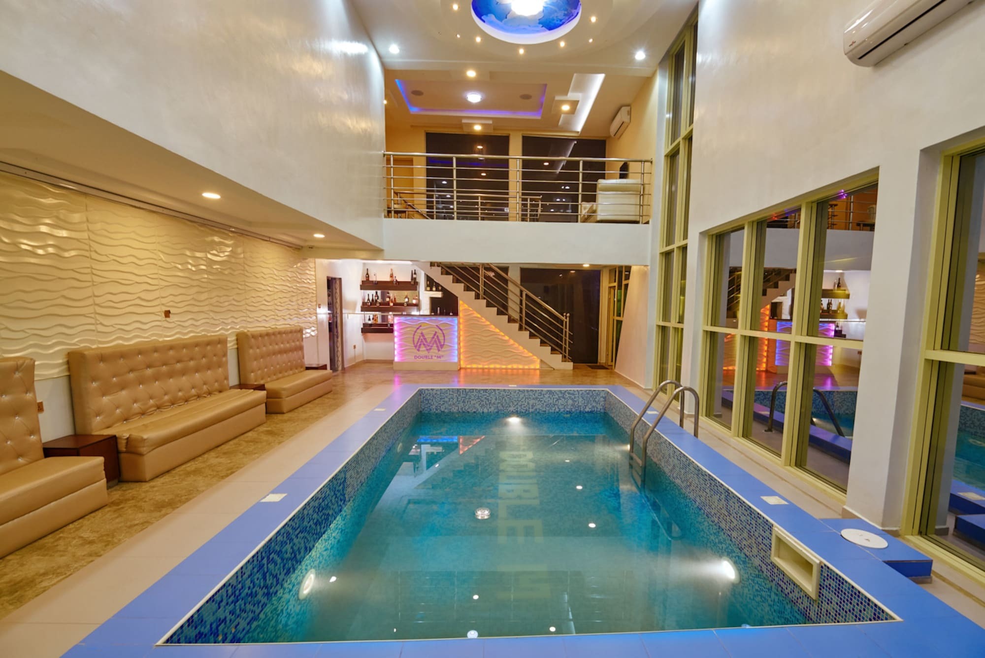 Double M Exquisite Suites And Lounge Lekki Ogombo Exteriör bild